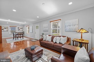 2911 BROOK DR, Falls Church, VA 22042