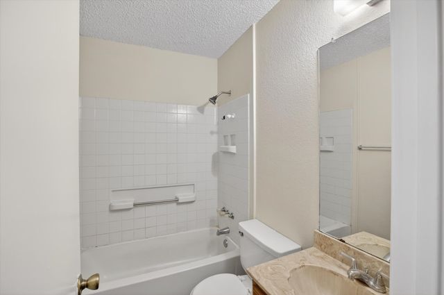 5009 Stage West Drive, Arlington, TX 76017