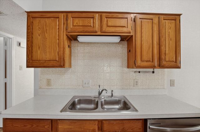 5009 Stage West Drive, Arlington, TX 76017