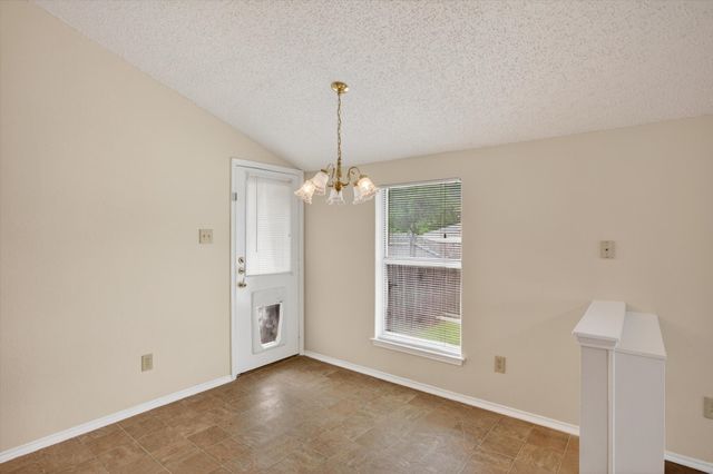 5009 Stage West Drive, Arlington, TX 76017