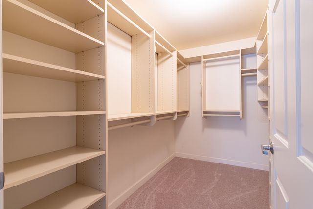 875 E 22nd Street 114, Lombard, IL 60148