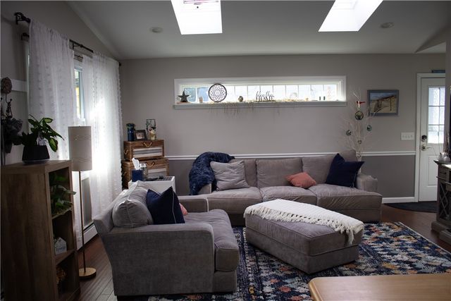 152 Foote Street, Barrington, RI 02806