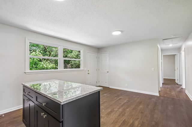 603 Glenpark Ct, Nashville, TN 37217