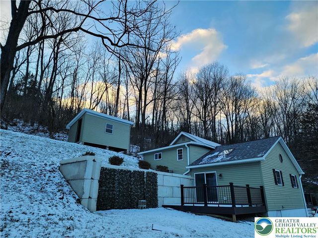 169 Hatch Gravel Road, Moore Twp, PA 18014