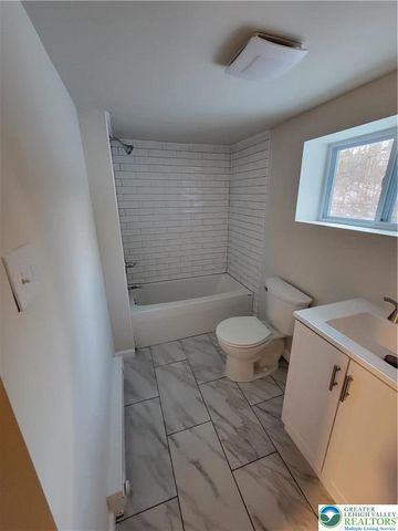 169 Hatch Gravel Road, Moore Twp, PA 18014