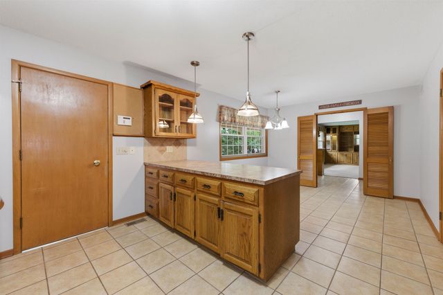 411 N Armour Ave, Wichita, KS 67206