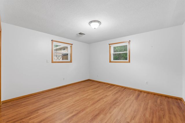 411 N Armour Ave, Wichita, KS 67206