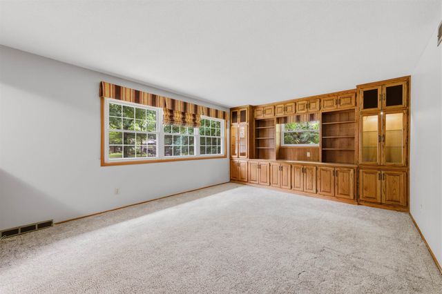 411 N Armour Ave, Wichita, KS 67206