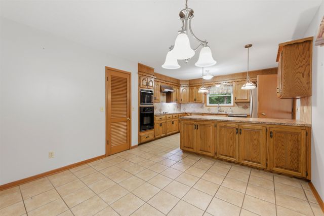 411 N Armour Ave, Wichita, KS 67206
