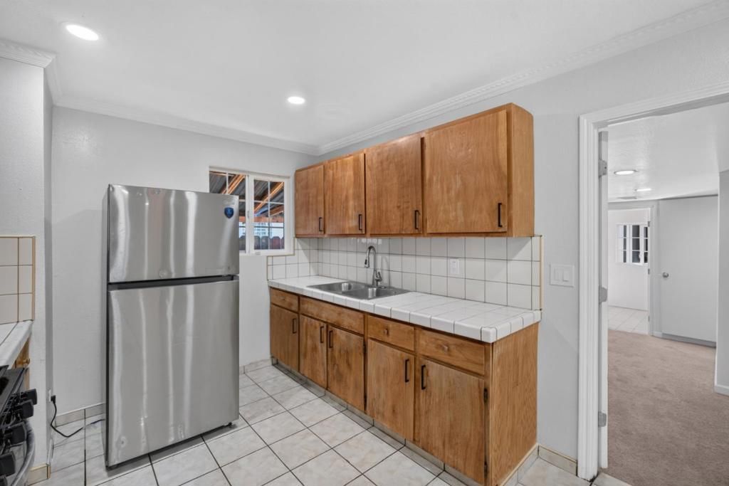 Image 11 of property listing at 2446 Van Winkle Lane, San Jose, CA 95116
