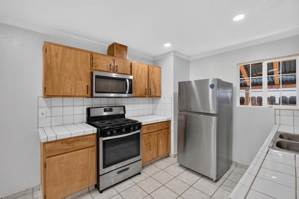 Image 12 of property listing at 2446 Van Winkle Lane, San Jose, CA 95116