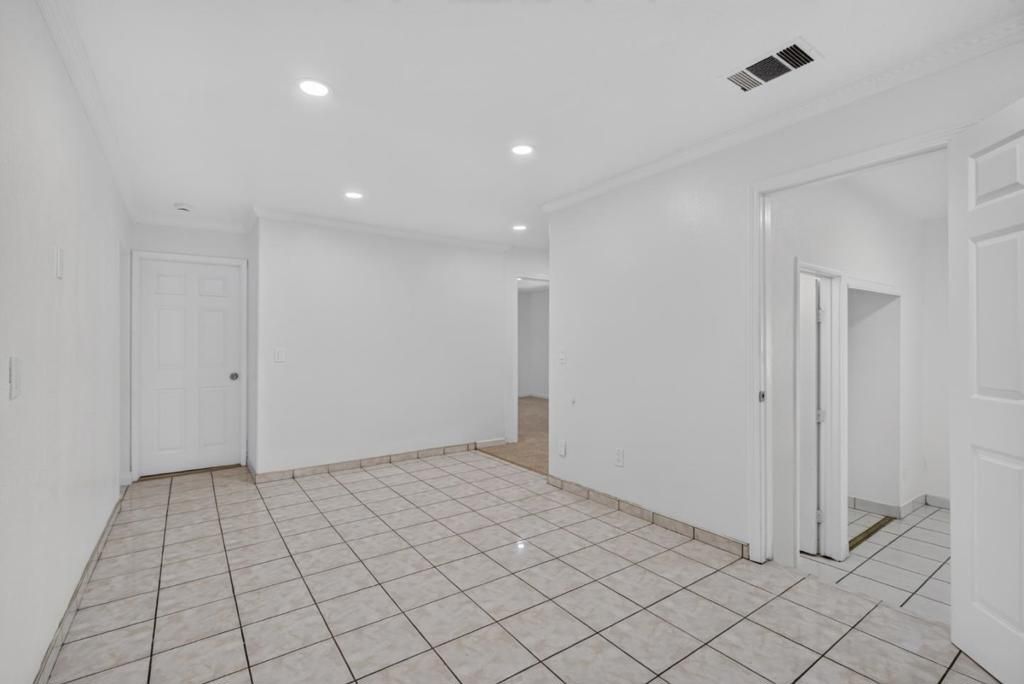Image 14 of property listing at 2446 Van Winkle Lane, San Jose, CA 95116