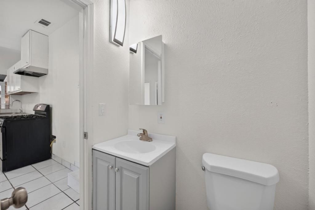 Image 16 of property listing at 2446 Van Winkle Lane, San Jose, CA 95116