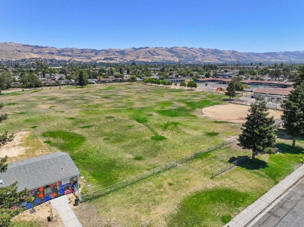 Image 53 of property listing at 2446 Van Winkle Lane, San Jose, CA 95116