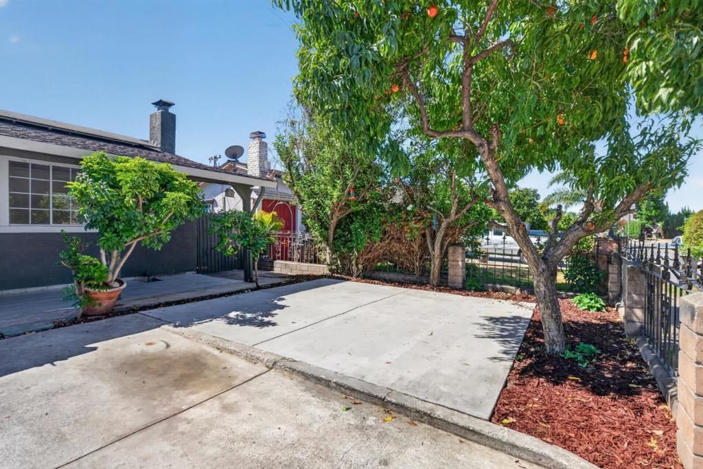 Image 6 of property listing at 2446 Van Winkle Lane, San Jose, CA 95116
