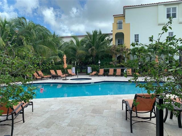 1746 NW 124th Way, Pembroke Pines, FL 33028