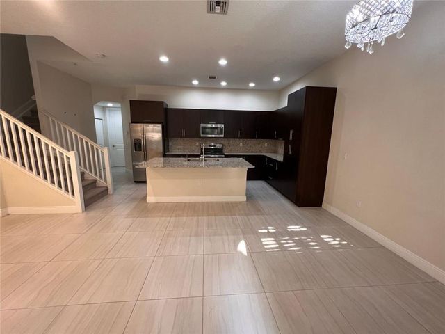 1746 NW 124th Way, Pembroke Pines, FL 33028