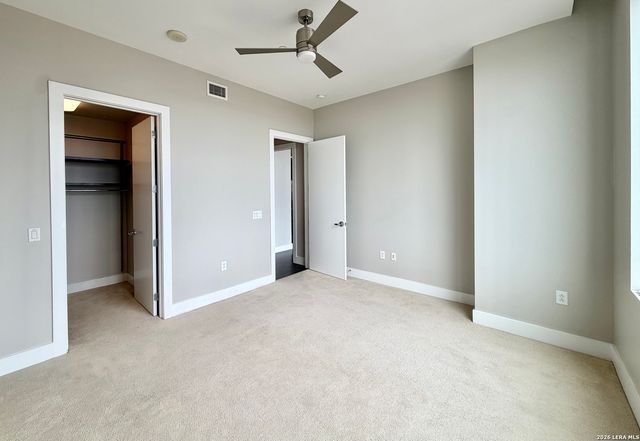 610 E Market St Unit 2812, San Antonio, TX 78205