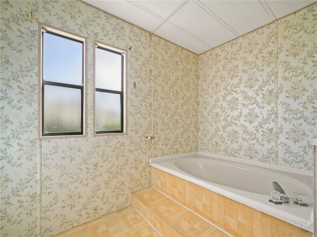134 LAKE HAZEL DRIVE, Winter Haven, FL 33884