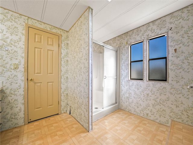 134 LAKE HAZEL DRIVE, Winter Haven, FL 33884