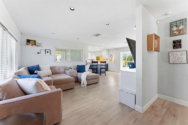 910 LINWOOD TERRACE, Lutz, FL 33549