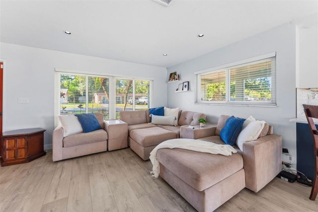 910 LINWOOD TERRACE, Lutz, FL 33549