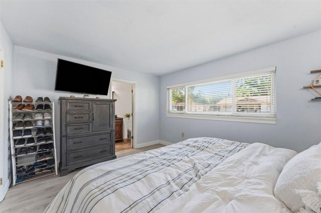 910 LINWOOD TERRACE, Lutz, FL 33549