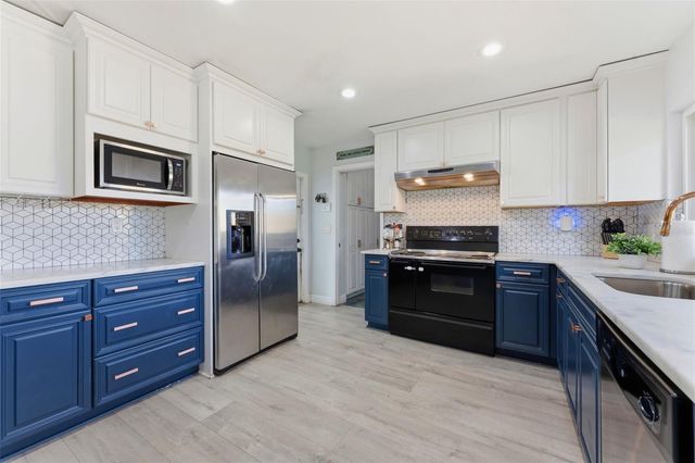 910 LINWOOD TERRACE, Lutz, FL 33549