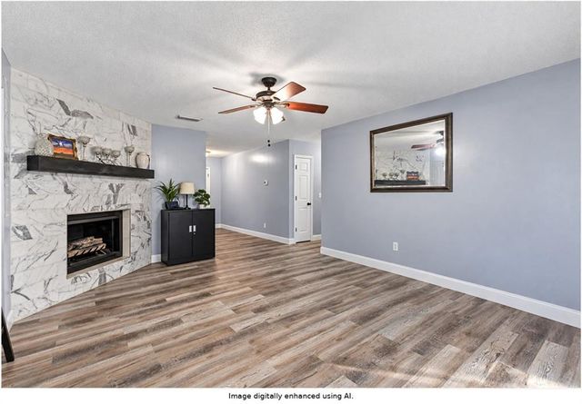 2270 Christopher Drive E, Mobile, AL 36609
