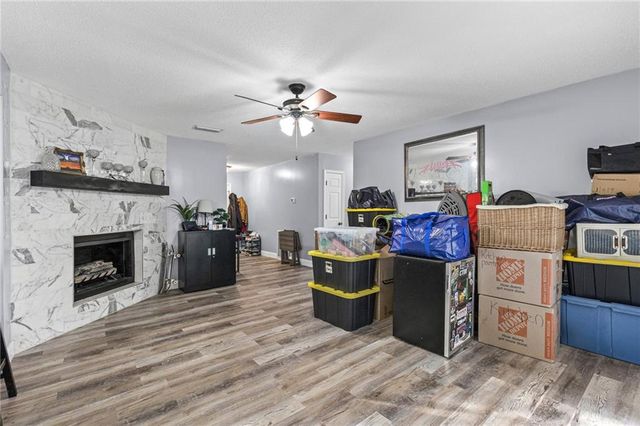 2270 Christopher Drive E, Mobile, AL 36609