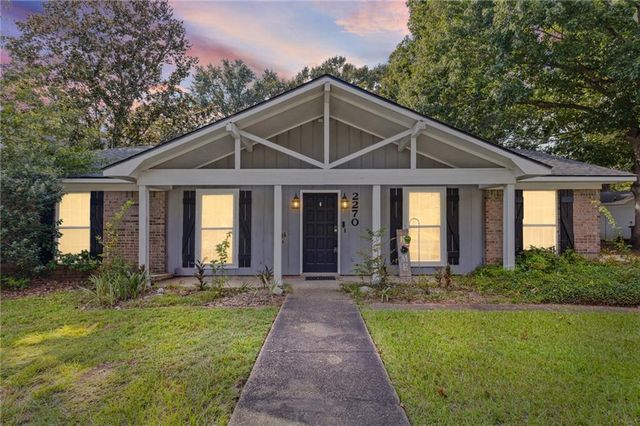 2270 Christopher Drive E, Mobile, AL 36609
