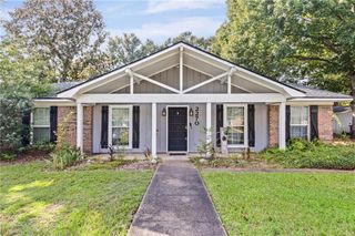 2270 Christopher Drive E, Mobile, AL 36609