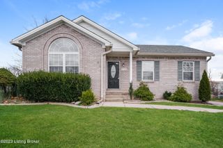 6712 Leverett Ln, Louisville, KY 40258