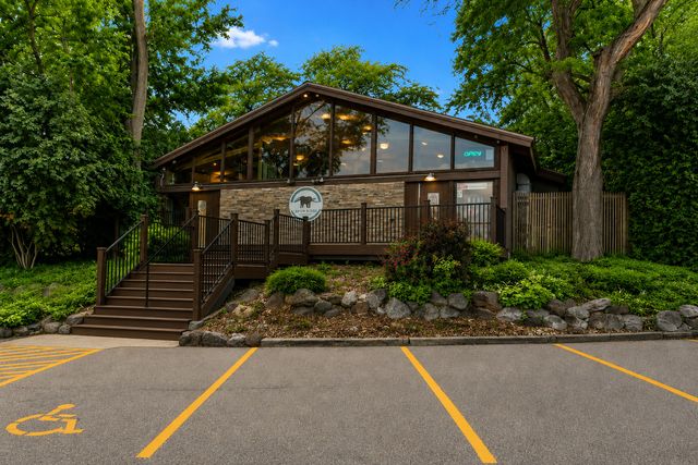 5803 Oakwood Drive 2D, Lisle, IL 60532