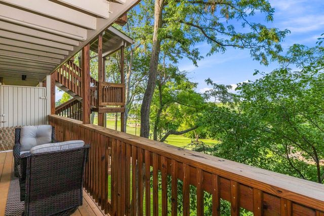 5803 Oakwood Drive 2D, Lisle, IL 60532