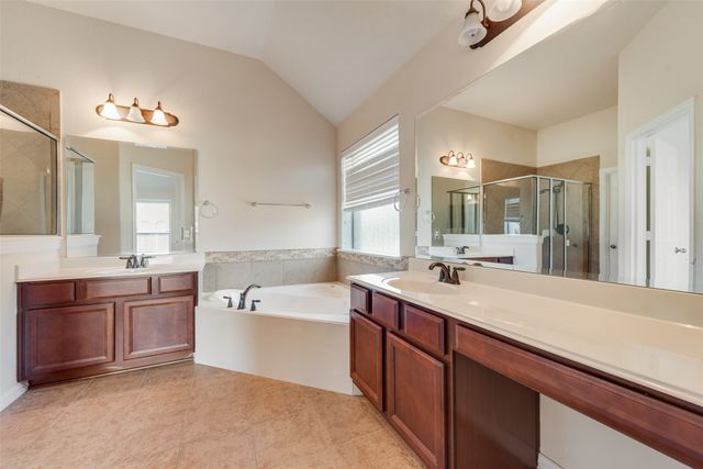 450 Bristol Street, Roanoke, TX 76262