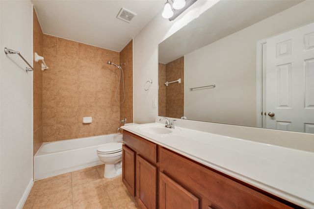 450 Bristol Street, Roanoke, TX 76262