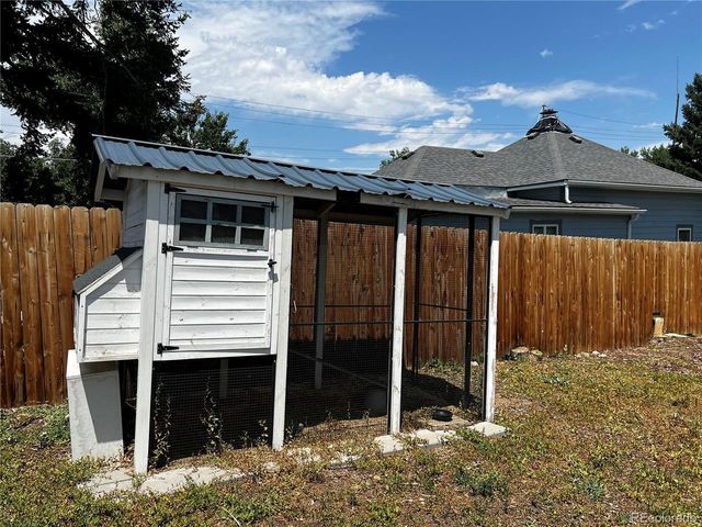 675 Knox Ct, Denver, CO 80204