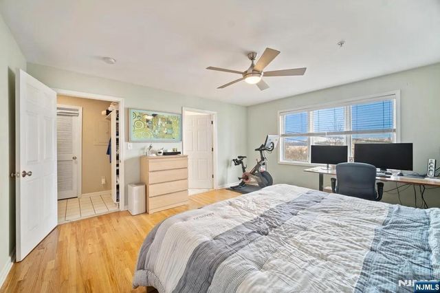 9 Legend Hills Drive, Edgewater, NJ 07020