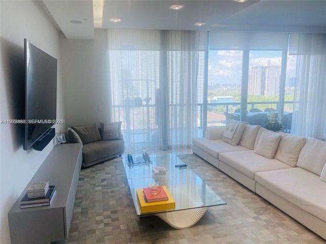 3300 NE 188th Street LPH09, Aventura, FL 33180