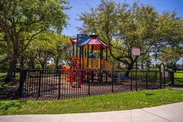 14831 SW 38th Street, Davie, FL 33331