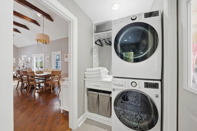 10050 W 127th Street, Palos Park, IL 60464