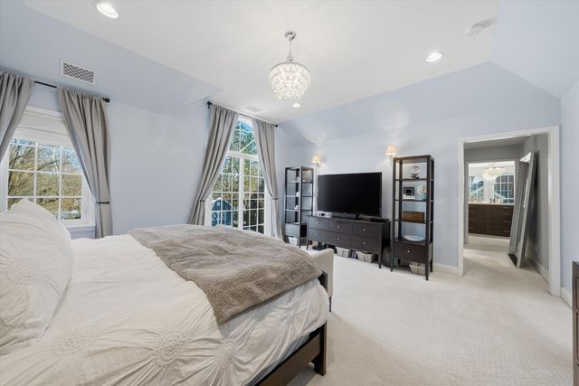 10050 W 127th Street, Palos Park, IL 60464