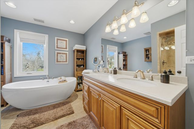 10050 W 127th Street, Palos Park, IL 60464