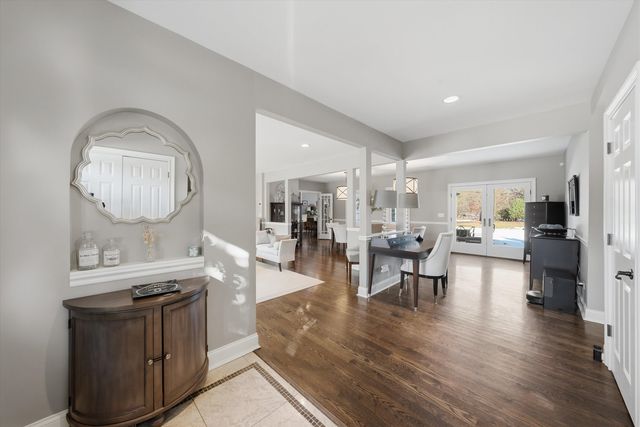 10050 W 127th Street, Palos Park, IL 60464