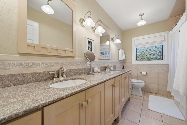 10050 W 127th Street, Palos Park, IL 60464