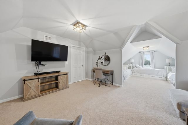 10050 W 127th Street, Palos Park, IL 60464