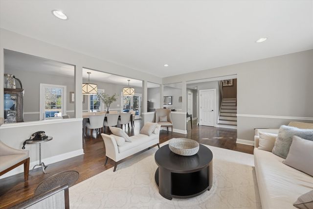 10050 W 127th Street, Palos Park, IL 60464