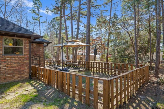 371 Meadow View Path, Holly Lake Ranch, TX 75765