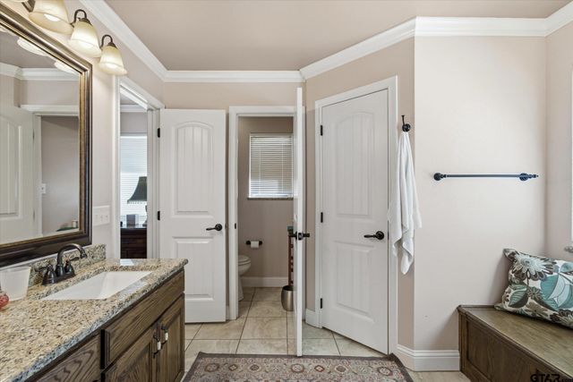 371 Meadow View Path, Holly Lake Ranch, TX 75765